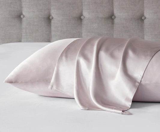 A Quick Guide to Understanding Mulberry Silk Pillowcases - City Mattress Staging