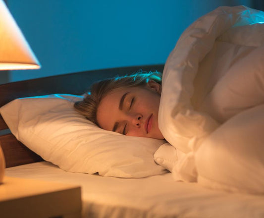 What are the Differences Between a Comforter and a Duvet? - City Mattress Staging