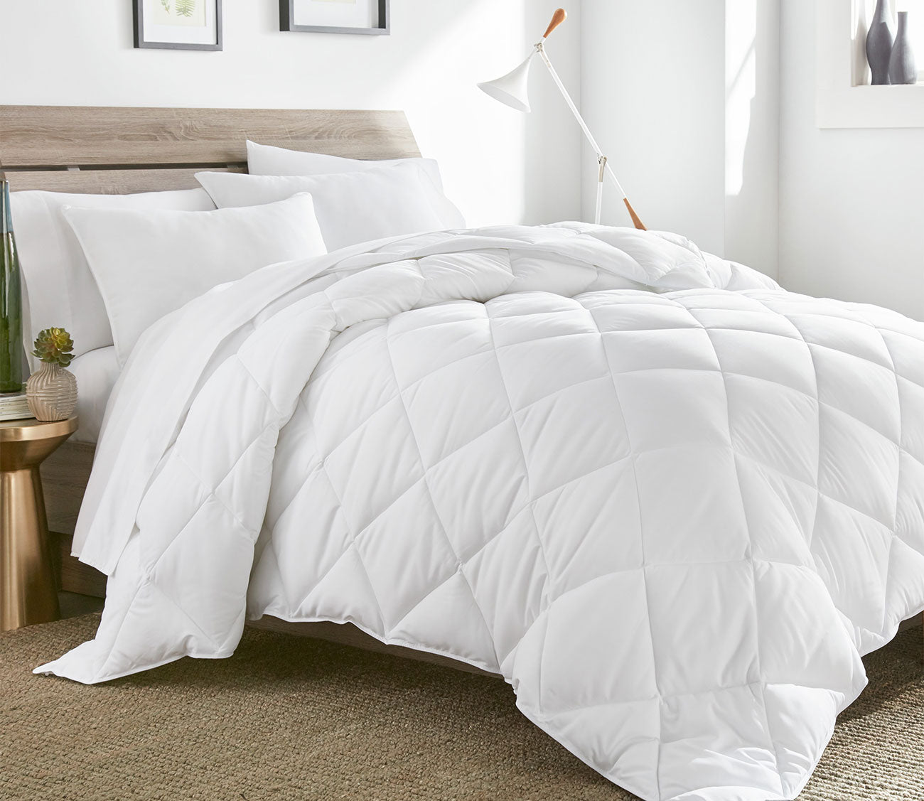 Ahhhhhmazing All-Season Down Alternative Comforter