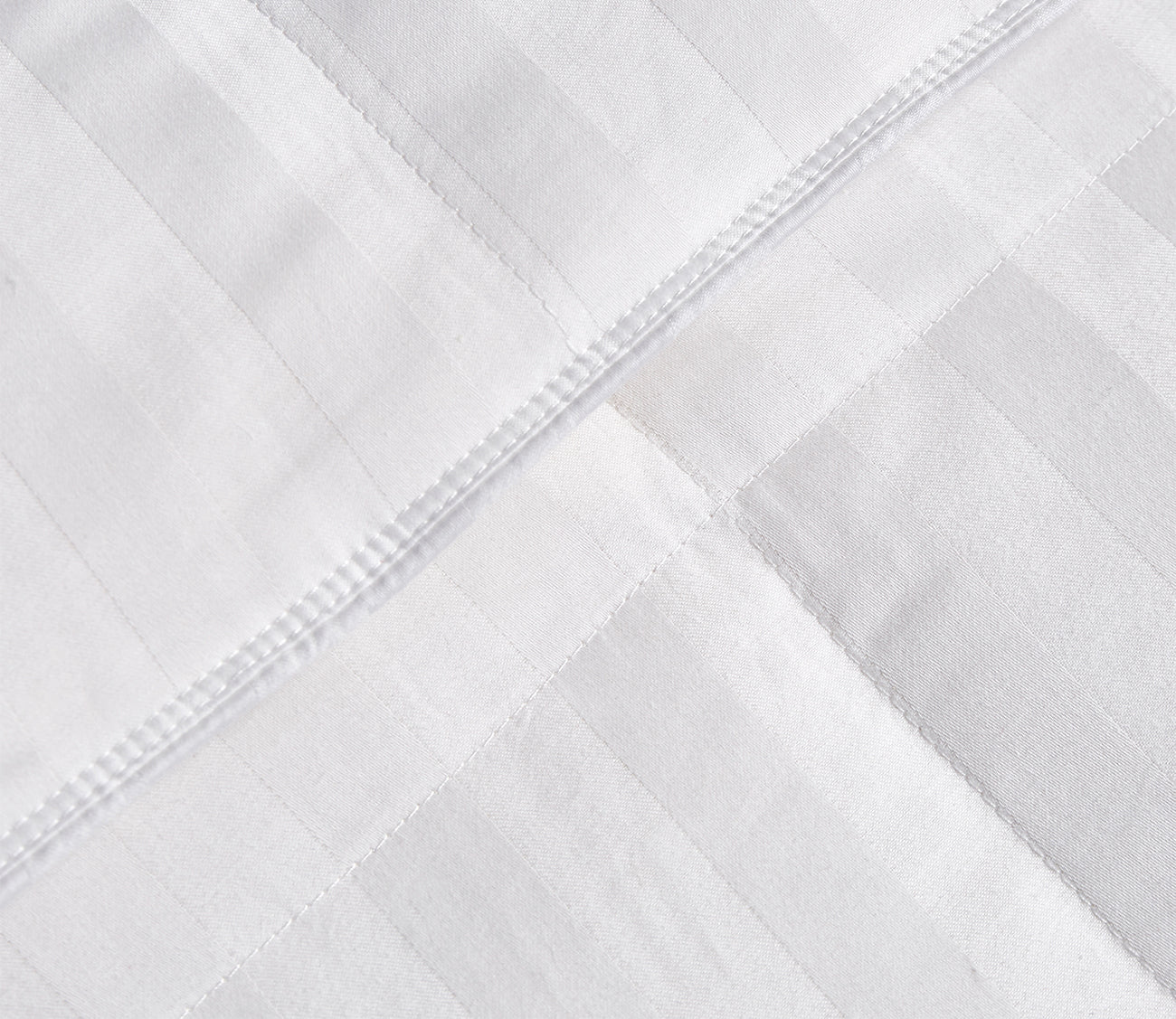 Blue Ridge Home Damask Cotton White Goose Down and Feather Comforter by Blue Ridge Home Fashions