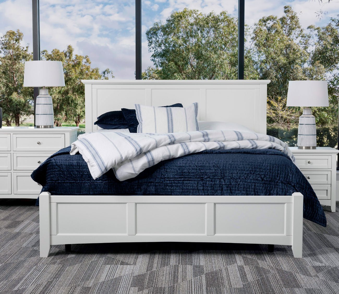 Vaughan Bassett Bonanza Mansion White Low Profile Panel Bed