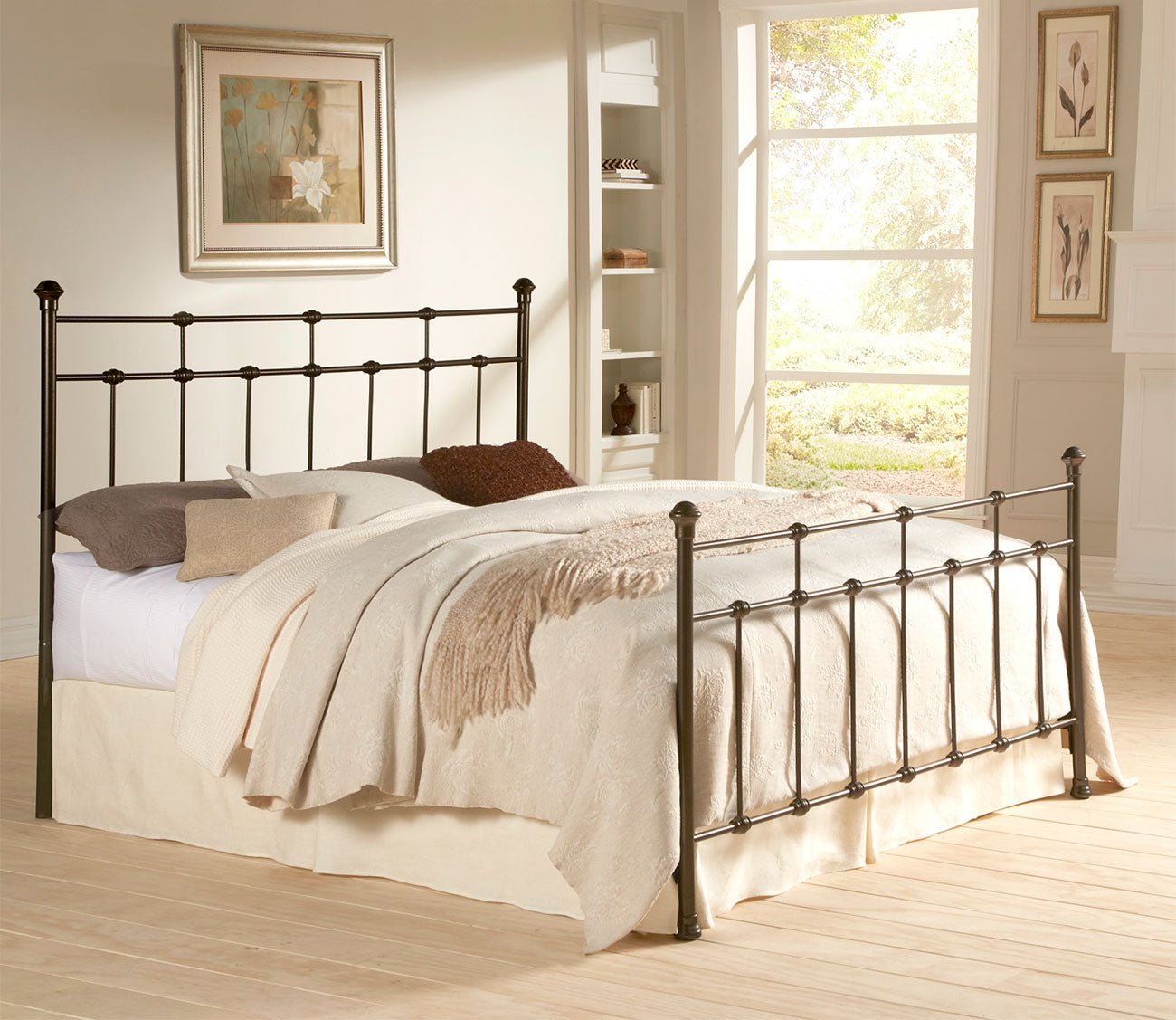 Adler Metal Bed