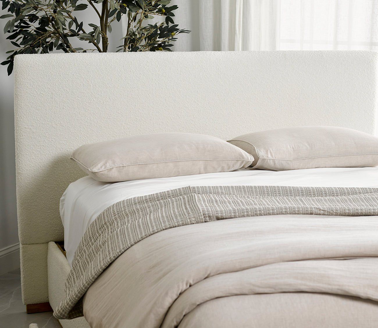 CM Home Bodhi Boucle Upholstered Storage Bed by CM Home