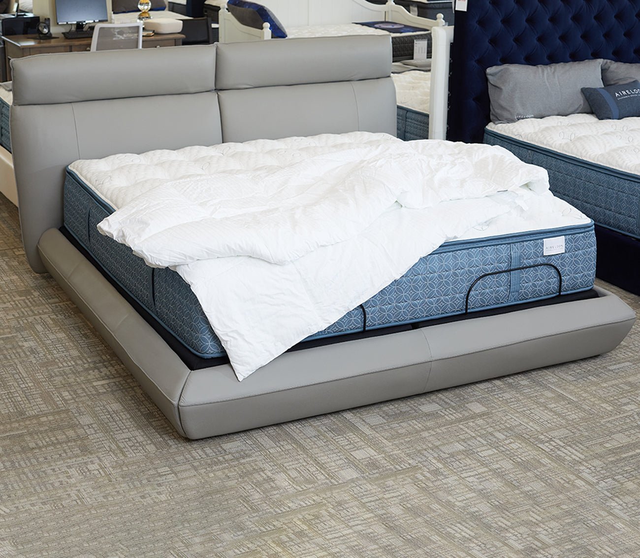Dafne Leather Upholstered Bed