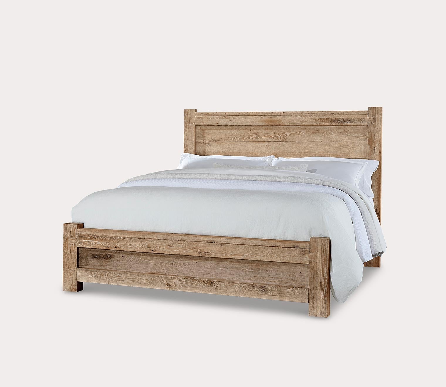Dovetail Poster Bed in sun-bleached white - silo