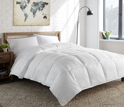 Eddie Bauer Cotton Damask Luxury Down Alternative Comforter by Eddie Bauer