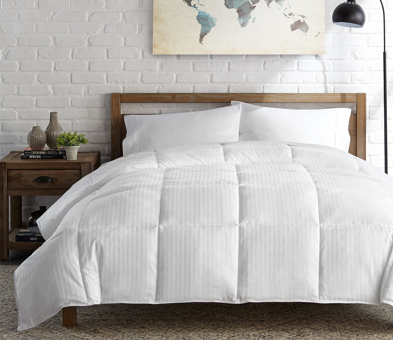 Eddie Bauer Cotton Damask Luxury Down Alternative Comforter by Eddie Bauer
