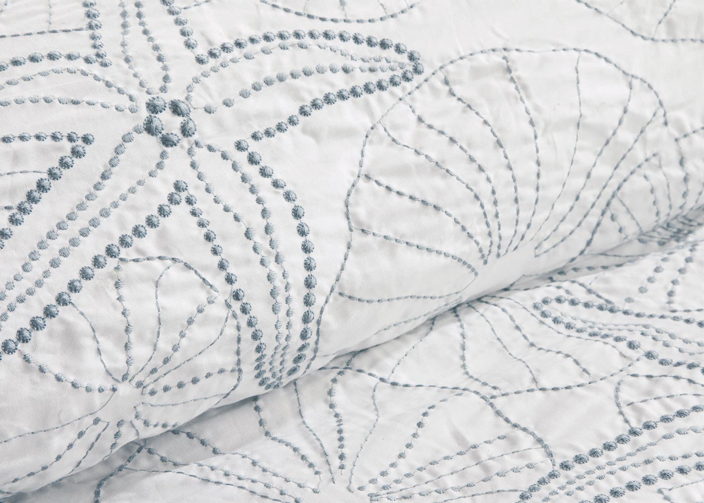 Harbor House Maya Bay Starfish 4 - Piece Comforter Set by Harbor House