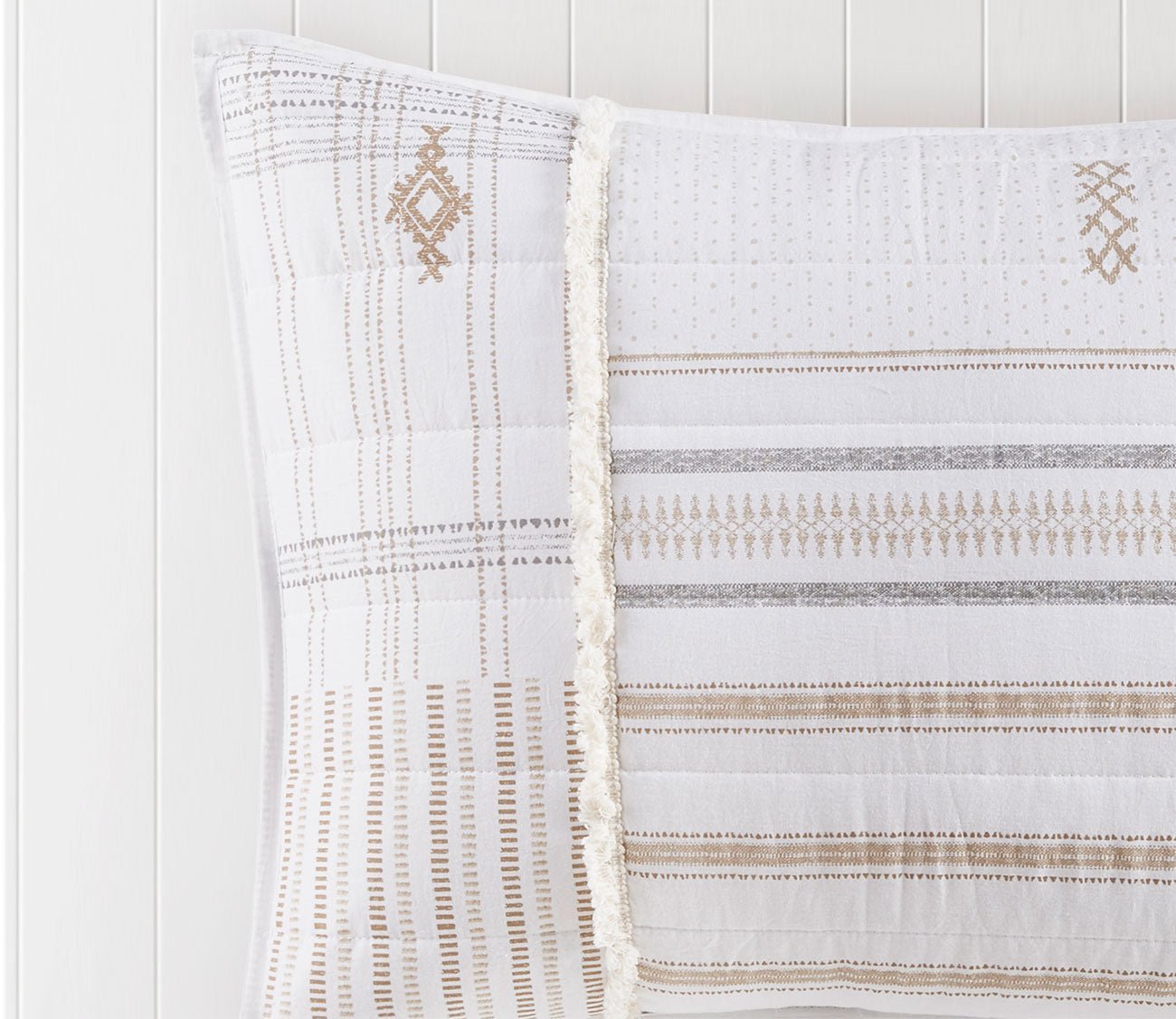 Ink & Ivy Salar Printed Cotton Coverlet by INK + IVY