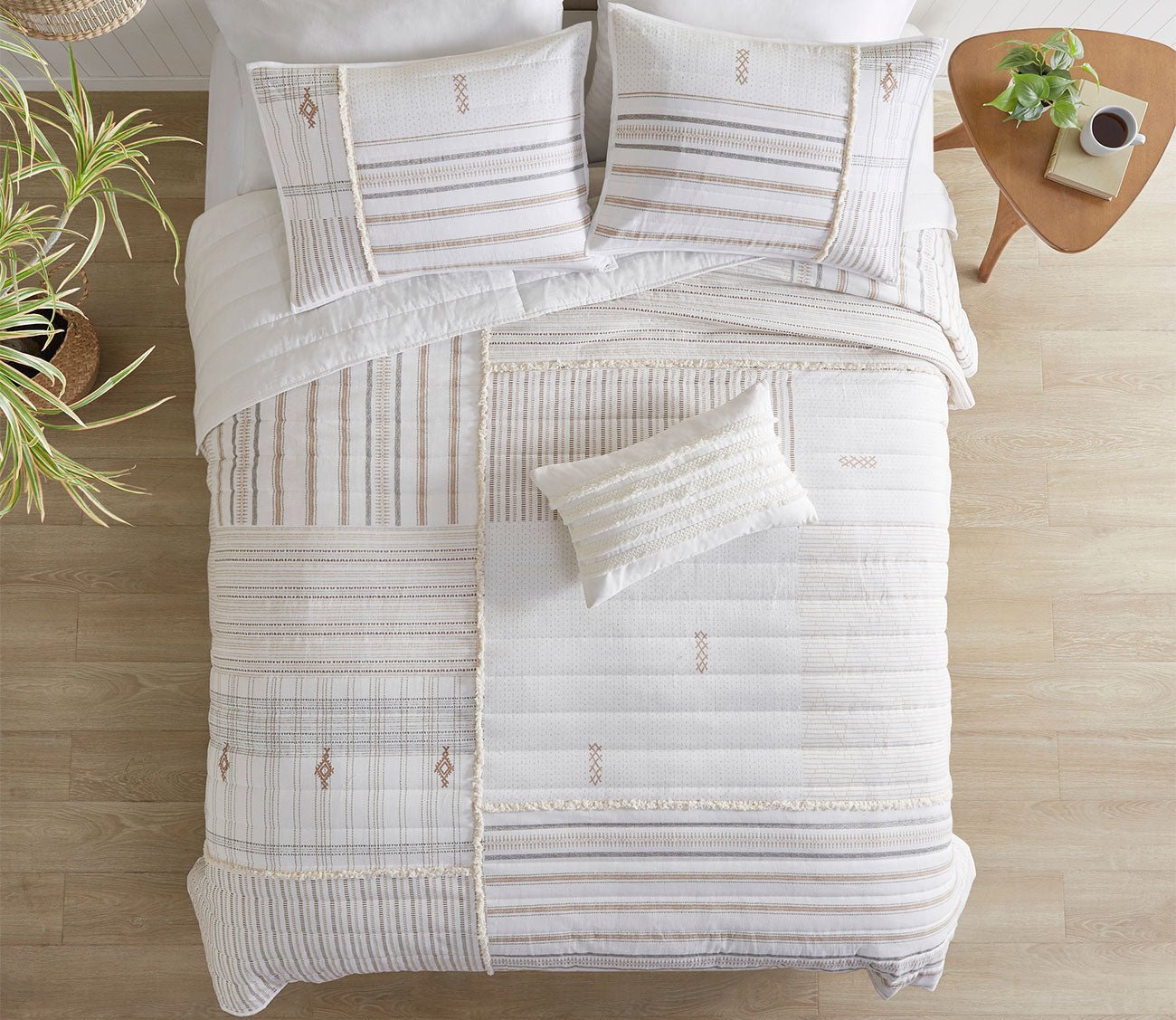 Ink & Ivy Salar Printed Cotton Coverlet by INK + IVY