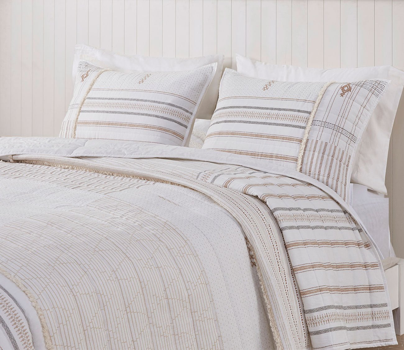 Ink & Ivy Salar Printed Cotton Coverlet by INK + IVY