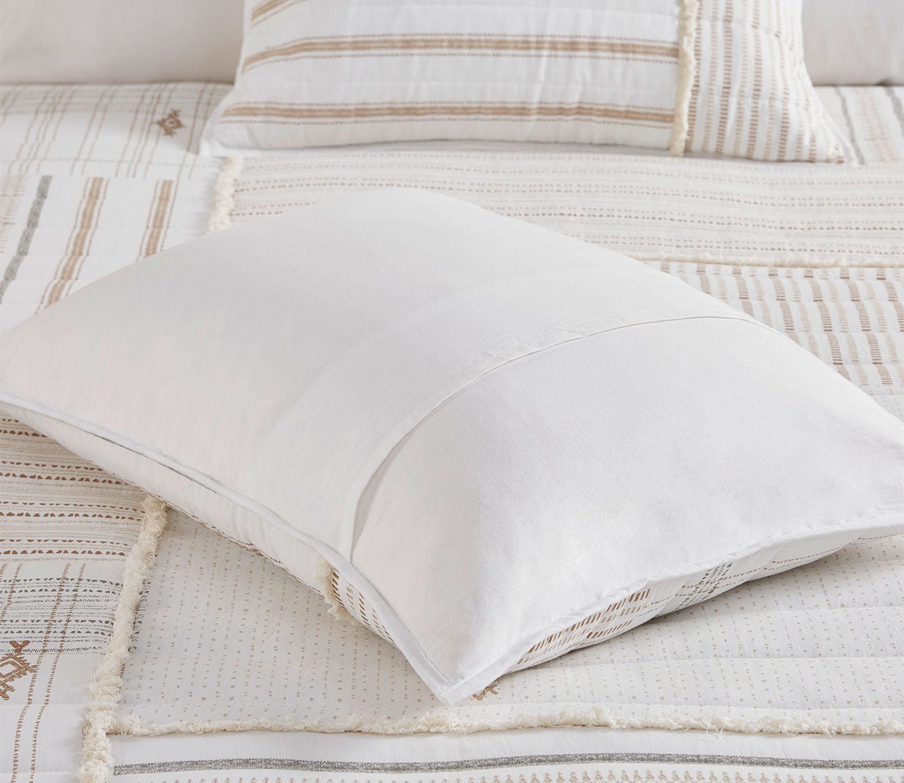Ink & Ivy Salar Printed Cotton Coverlet by INK + IVY