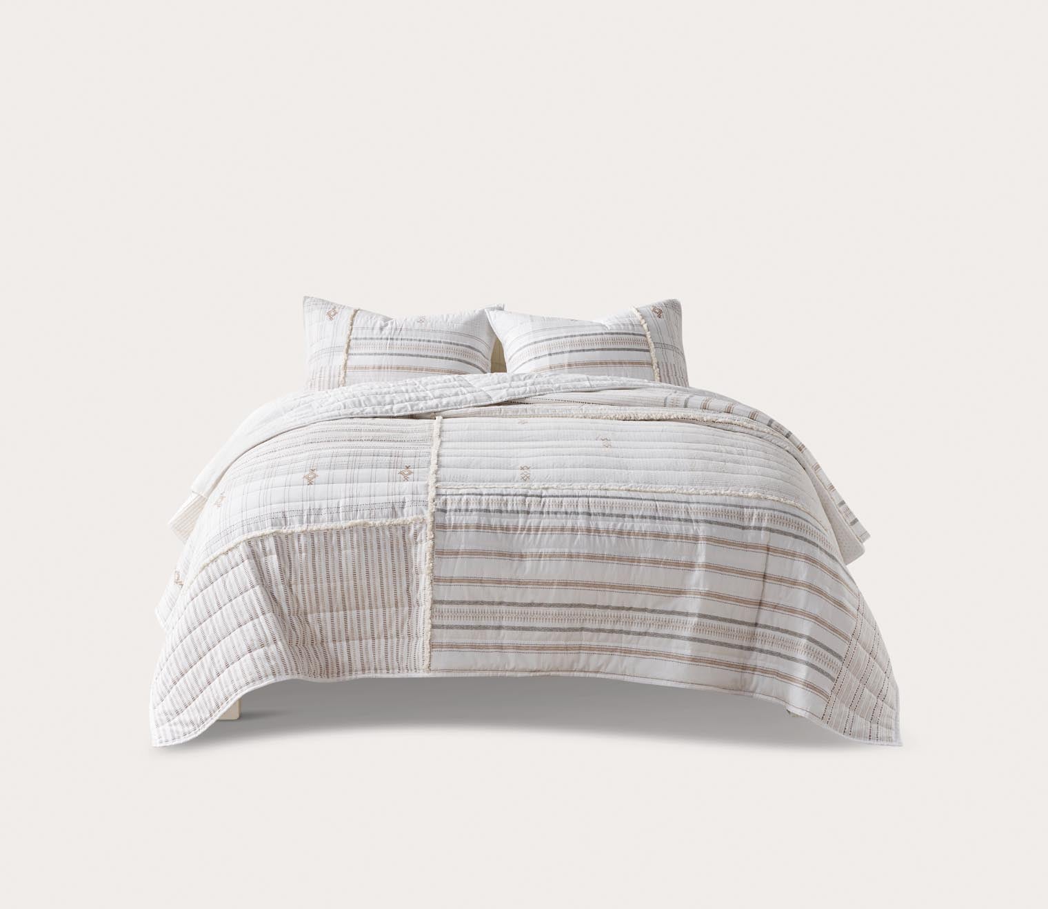 Ink & Ivy Salar Printed Cotton Coverlet by INK + IVY