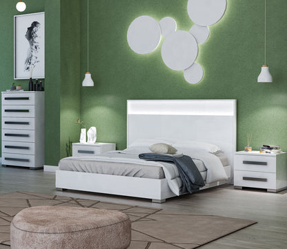 Odessa Bedroom Set in lifestyle setting