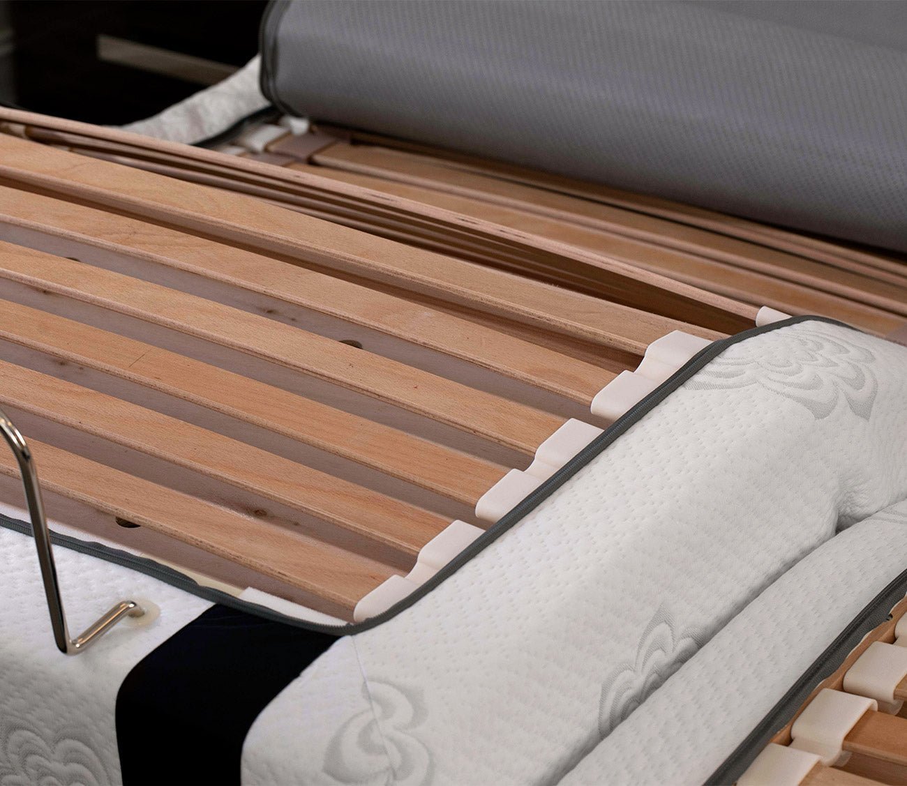 PranaSleep Luxe Adjustable Slat Bed Base by PranaSleep