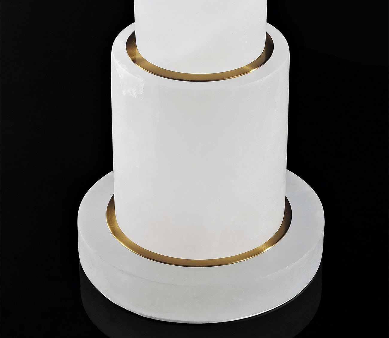 Safavieh Gardiner Alabaster Table Lamp by Safavieh
