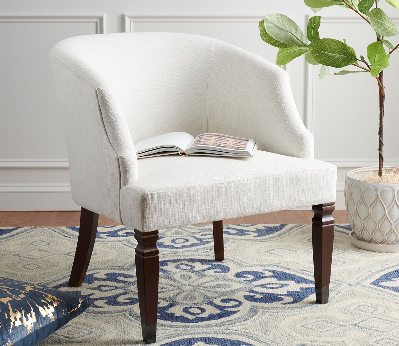 Safavieh Ibuki Accent Chair by Safavieh
