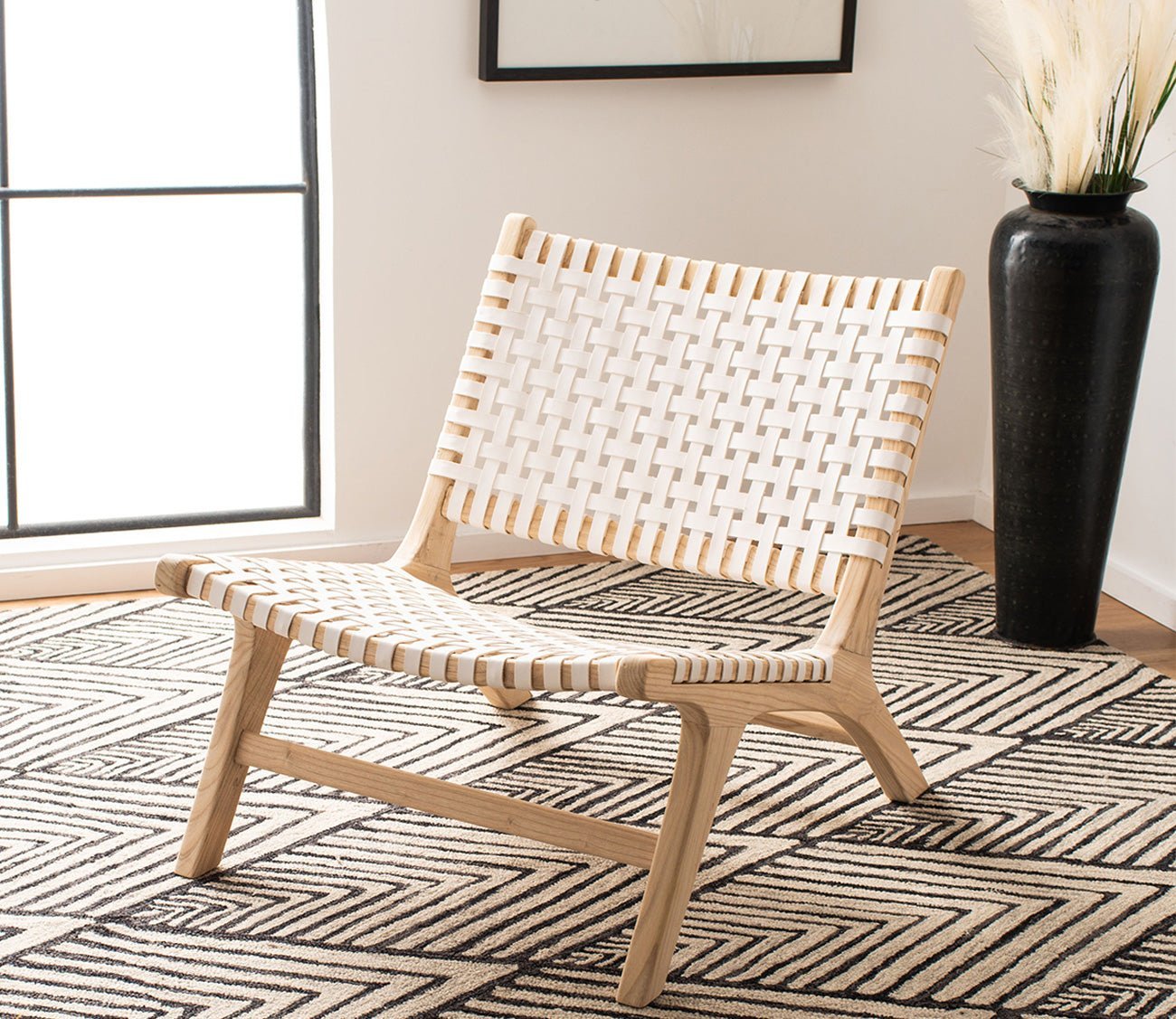 Safavieh Luna Accent Chair by Safavieh