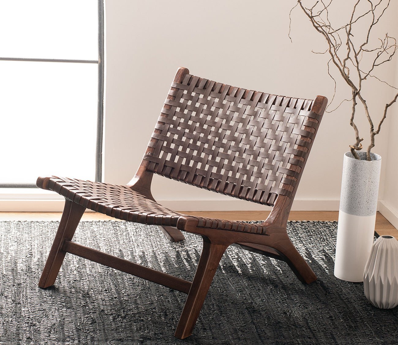 Safavieh Luna Accent Chair by Safavieh
