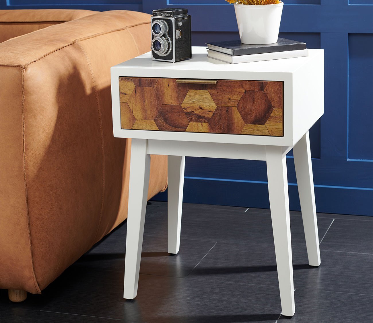 Nilo 1-Drawer Accent Table