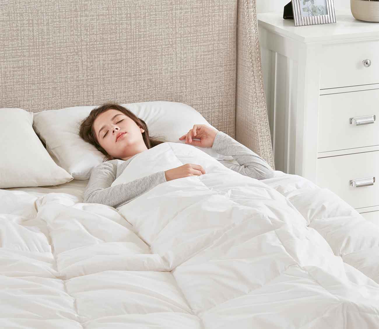 Sleep Philosophy All Season Oversized Cotton Down Comforter by Sleep Philosophy