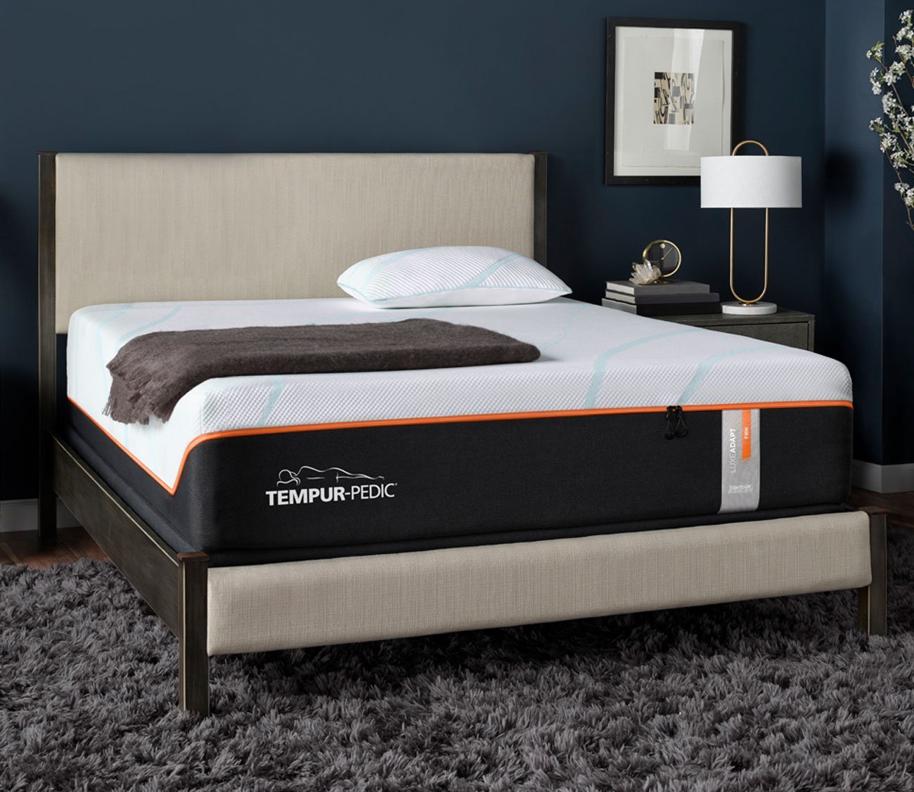 TEMPUR - LuxeAdapt Firm Mattress - FLOOR SAMPLE by Tempur - Pedic