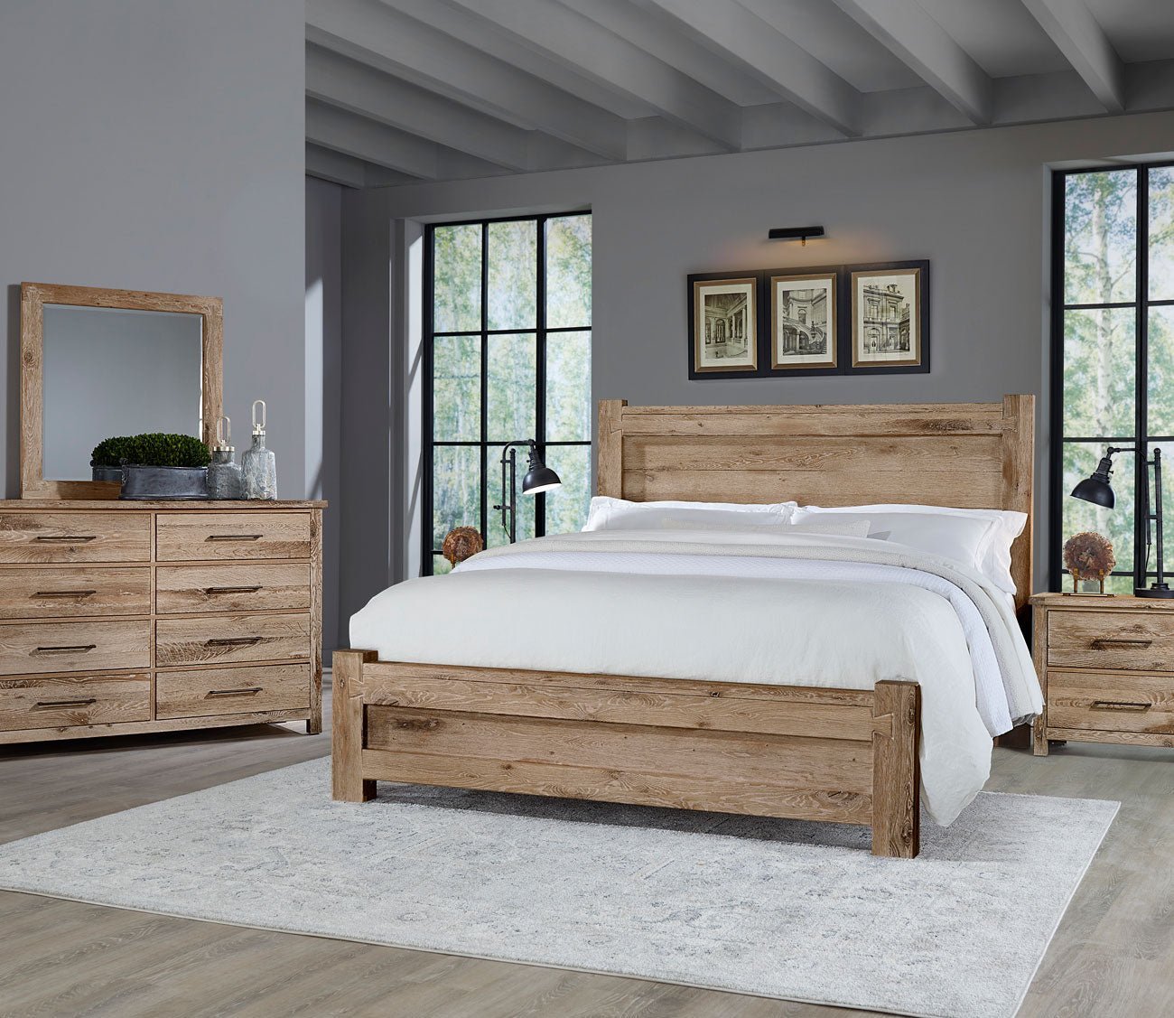 Dovetail Poster Bed Bedroom Set