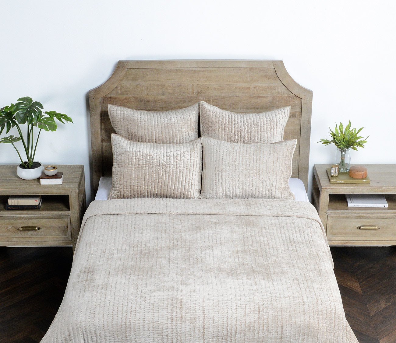 Villa by Classic Home Bari Velvet Pebble Quilt by Villa by Classic Home