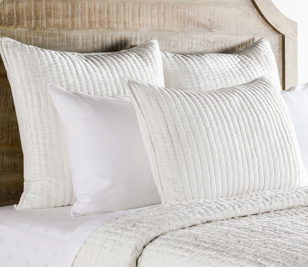 Villa by Classic Home Bari Velvet Pillow Sham by Villa by Classic Home