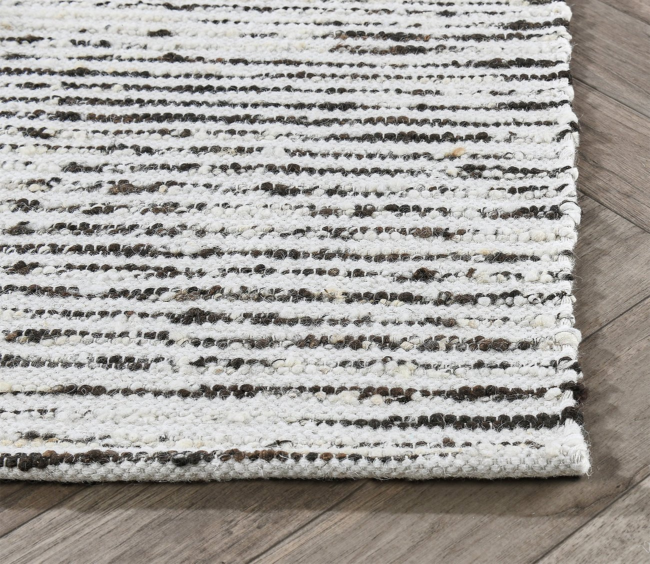 Villa by Classic Home Isa Stripe Ivory Black Area Rug by Villa by Classic Home