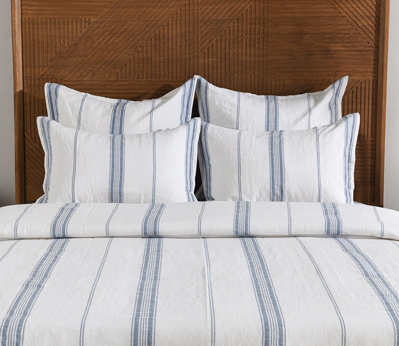 Villa by Classic Home Jayson Stripe Linen Cashmere Duvet Cover by Villa by Classic Home
