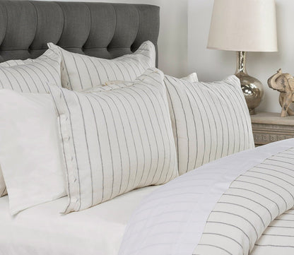 Villa by Classic Home Monaco Ivory Linen 3 - Piece Duvet Cover Set by Villa by Classic Home