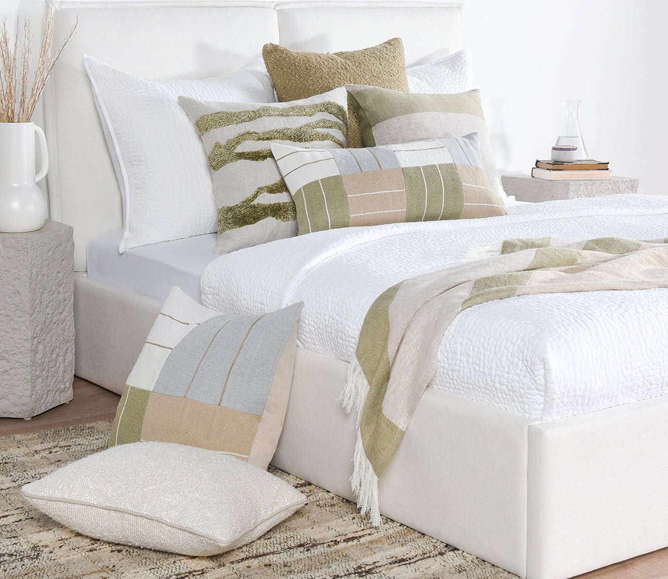 Villa by Classic Home Passage Hand - Tufted Throw Pillow by Villa by Classic Home