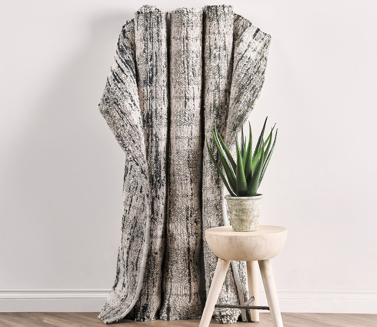 Villa by Classic Home Perth Cotton Wool Area Rug by Villa by Classic Home