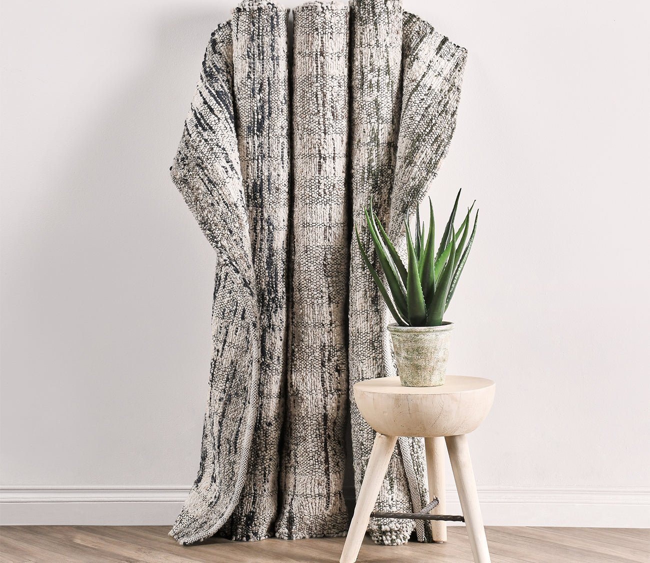 Villa by Classic Home Perth Cotton Wool Area Rug by Villa by Classic Home