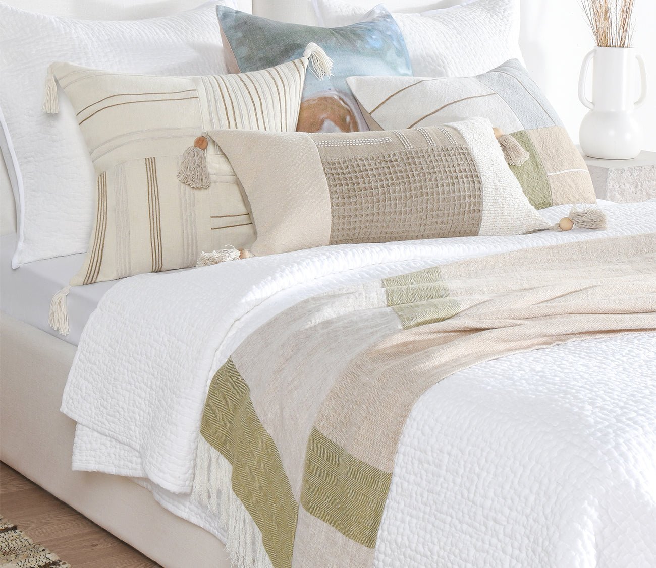 Villa by Classic Home Yasa Natural Ivory Throw Pillow by Villa by Classic Home