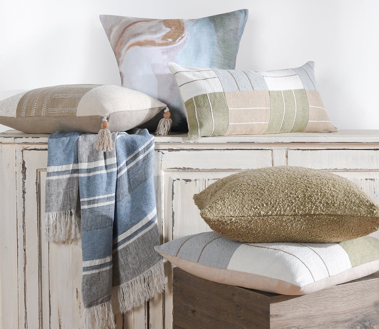 Villa by Classic Home Yasa Natural Ivory Throw Pillow by Villa by Classic Home