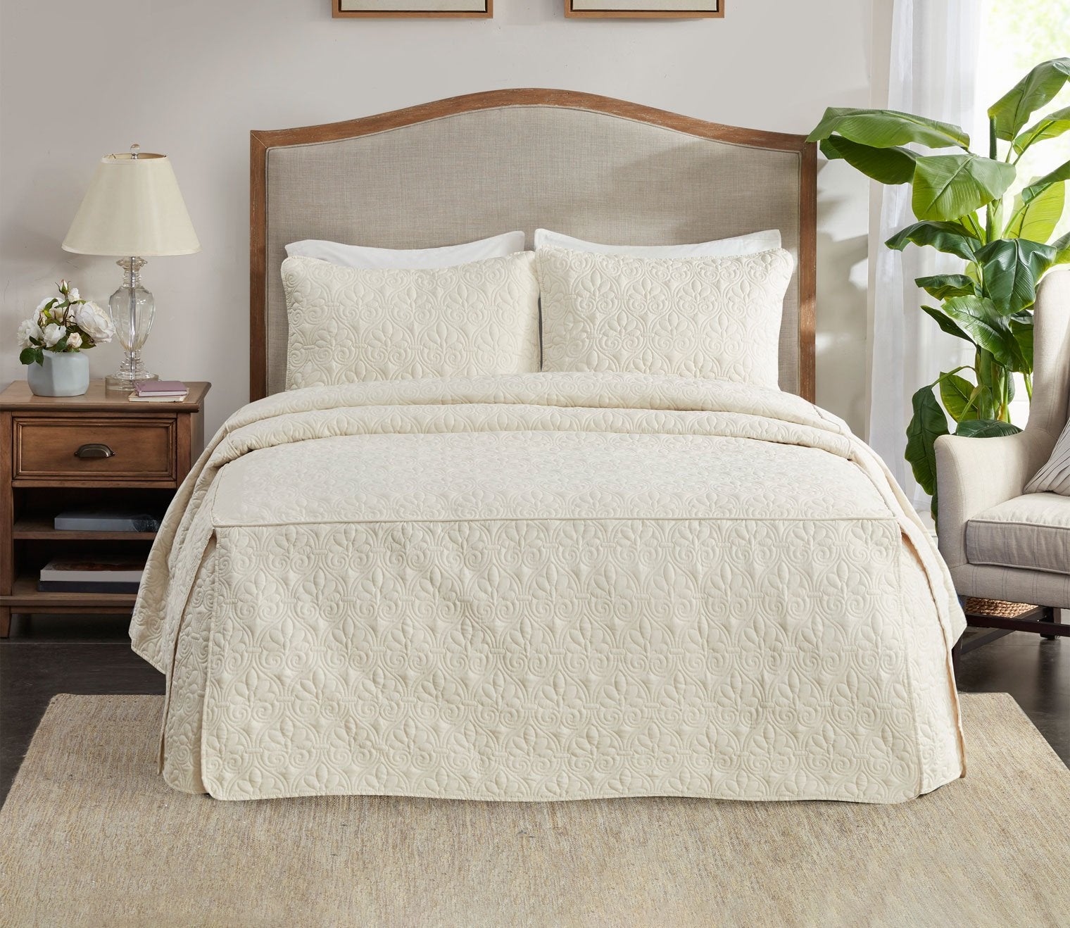 Quebec Fitted Microfiber 3-Piece Bedspread Set by Madison Park