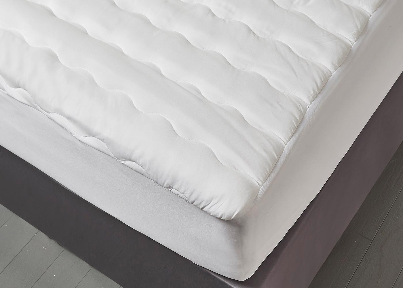Allergen-Free Cotton Top Waterproof Mattress Pad by Pet Agree Basics