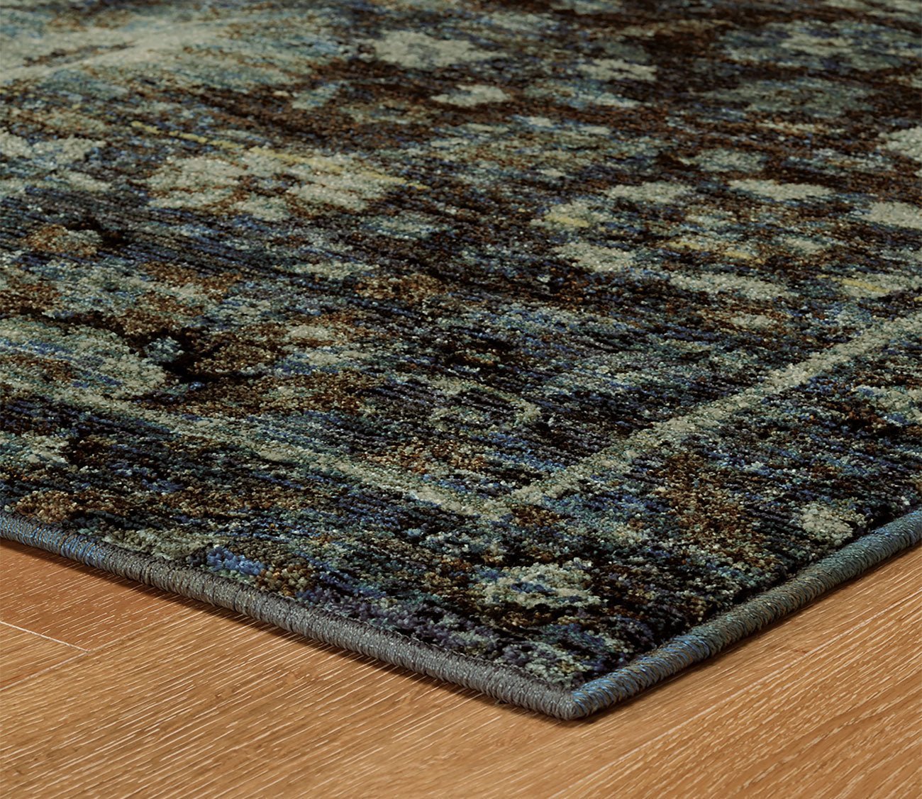 Andorra Traditional Oriental Central Floral Rug