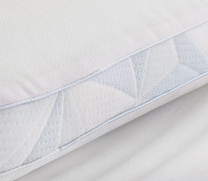 Arctic Cooling Memory Foam Pillow by Serta