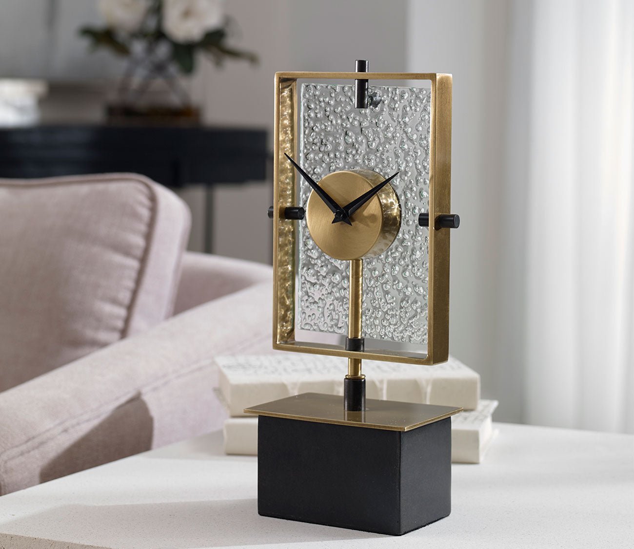 Arta Modern Table Clock