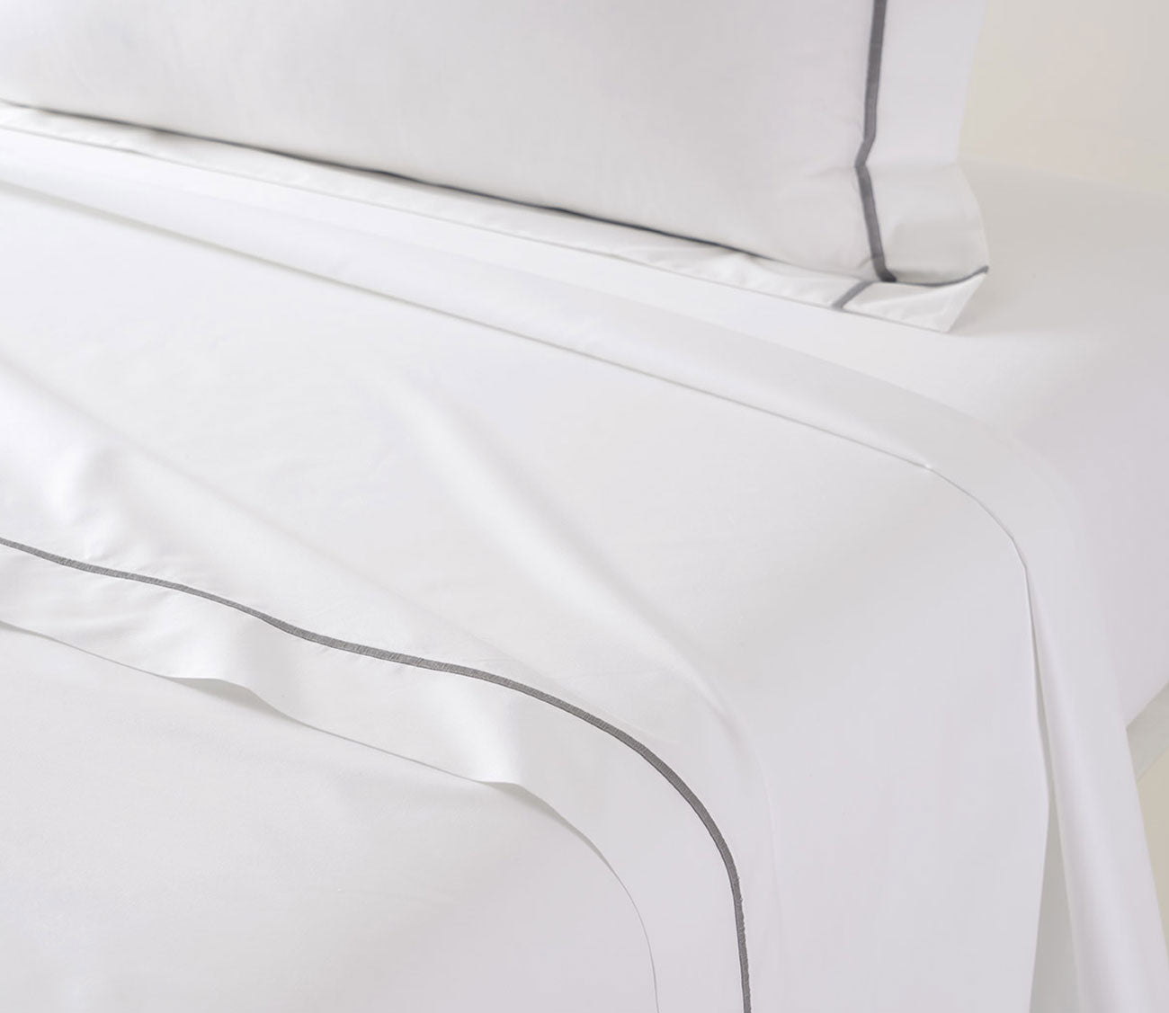 Athena Cotton Percale Flat Sheet by Yves Delorme