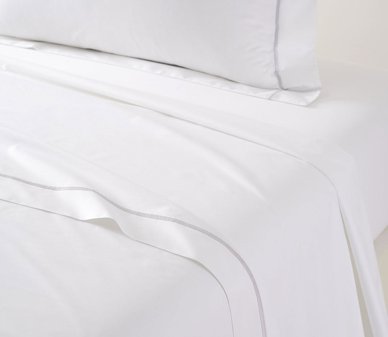 Athena Cotton Percale Flat Sheet by Yves Delorme