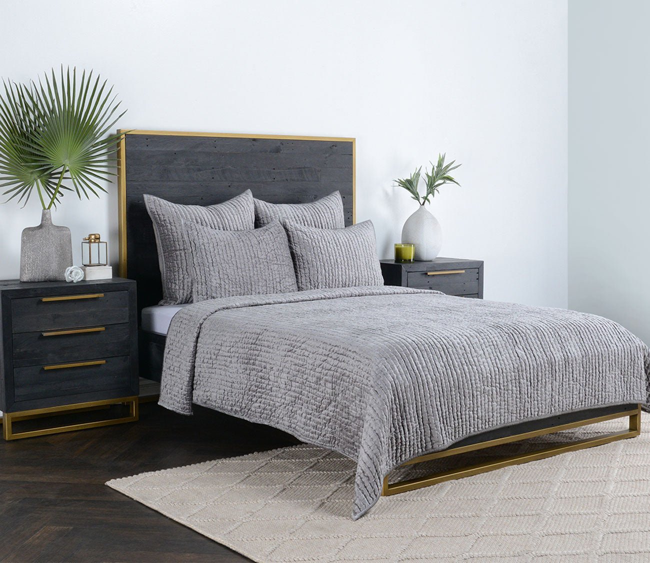 Bari Velvet Gray 4-Piece Quilt Set