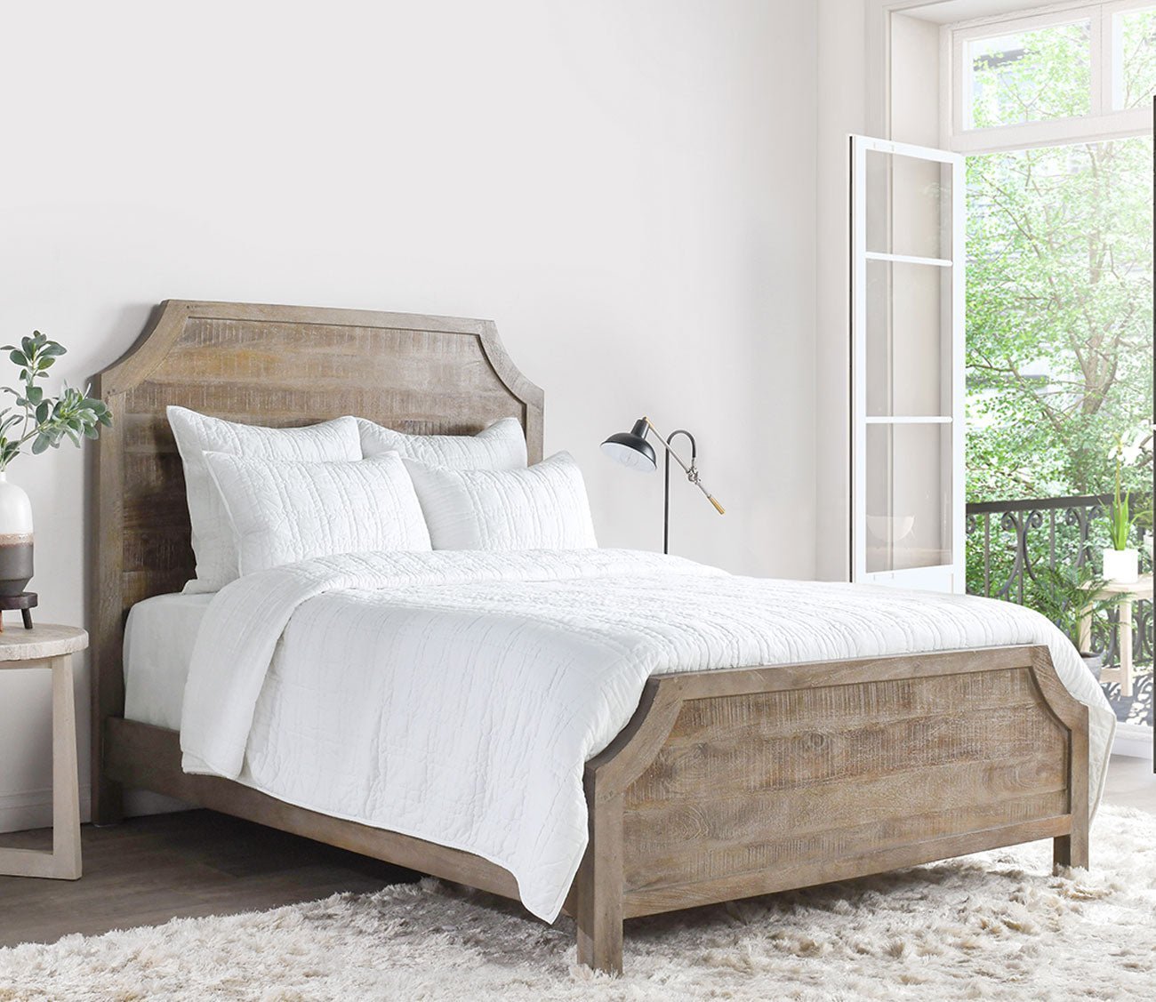 Carly White Cotton Quilt with SILVADUR Tech