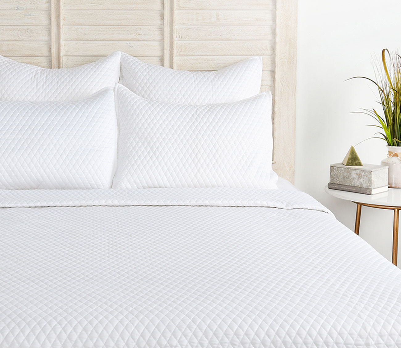 Diamond White Sateen Quilt by Villa by Classic Home
