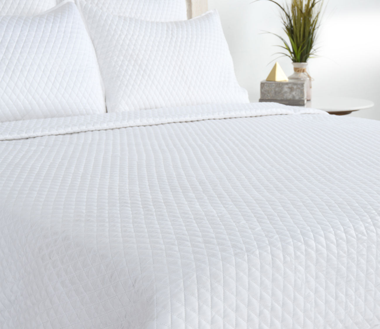 Diamond White Sateen Quilt by Villa by Classic Home