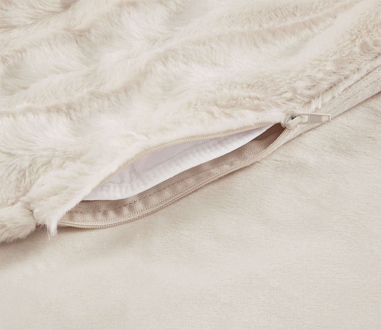 Duke Faux Fur Weighted Blanket by Beautyrest