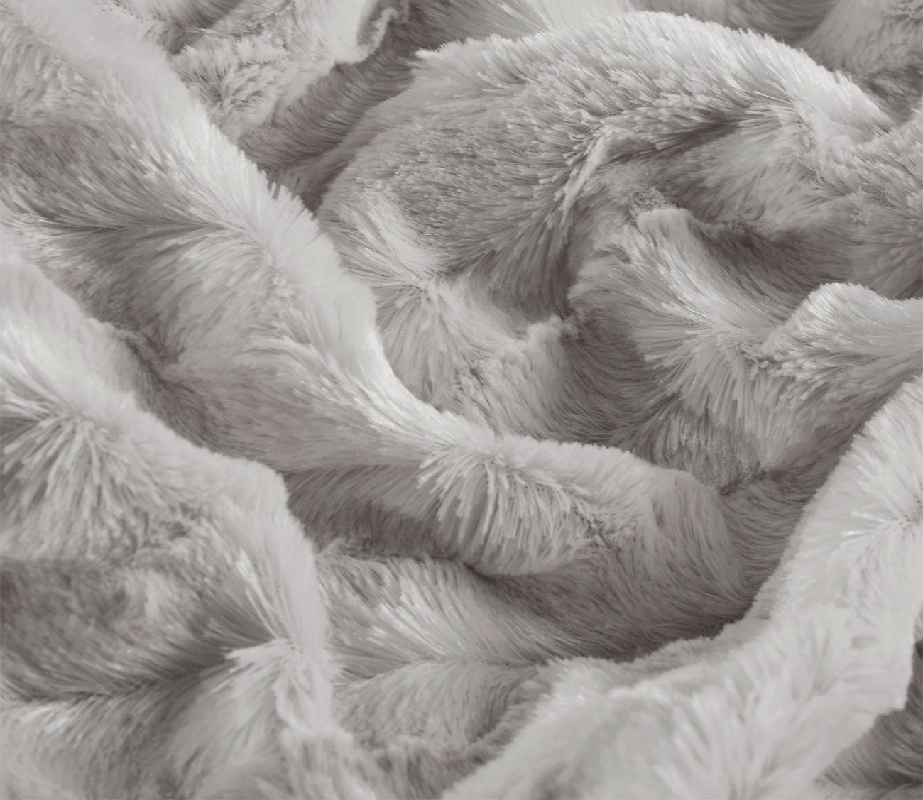 Duke Faux Fur Weighted Blanket by Beautyrest